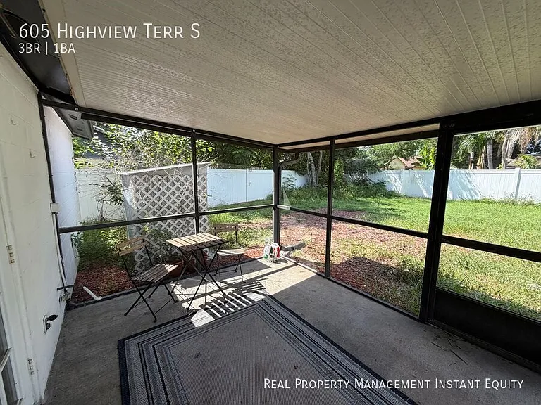 605 Highview Ter S — Photo 17