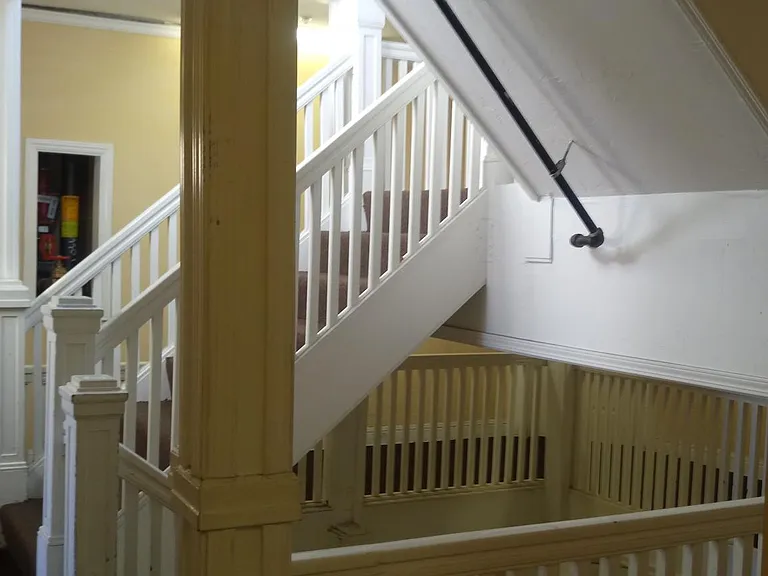 111 N Wilson Way — Photo 3