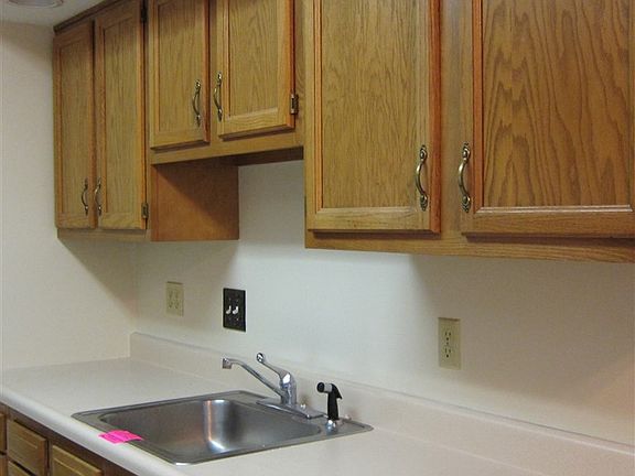 3rd image of 1040 N Forest View Dr N