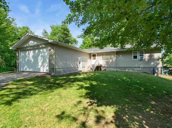 7555 E Mitchell Rd, Petoskey, MI 49770