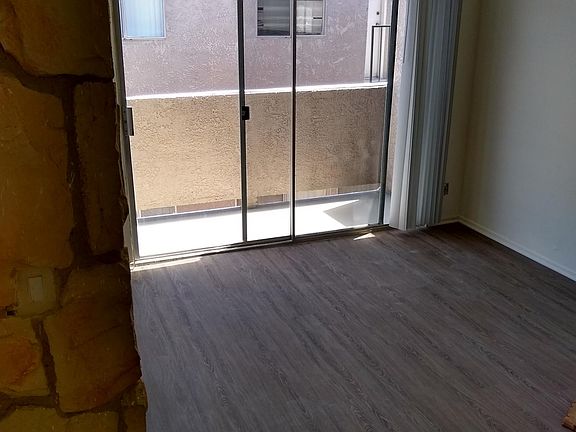 4th image of 13561 Moorpark St APT 202