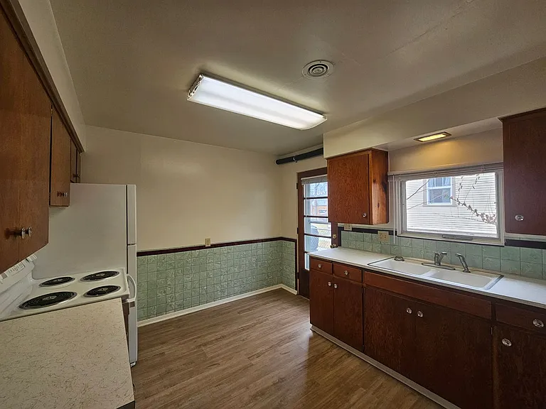 425 S 5th St E #14 — Photo 5