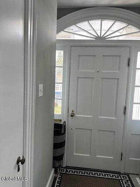 2nd image of 843 Wright Avenue