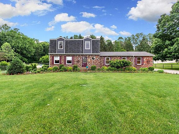 3rd image of 8048 Duncan Plains Rd