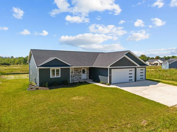 W2351 Ethan Dr, Appleton, WI 54913