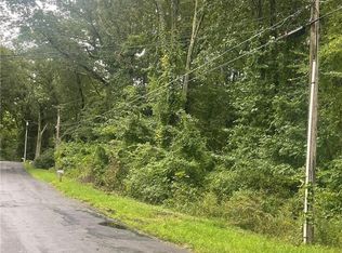 10 Maplecrest Dr, Danbury, CT 06811