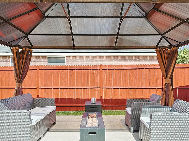 500 Parkerville Rd — Photo 107