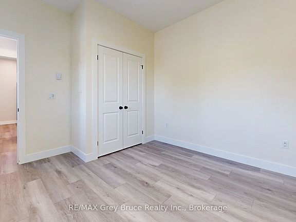 5th image of 39 1st Ave S #12