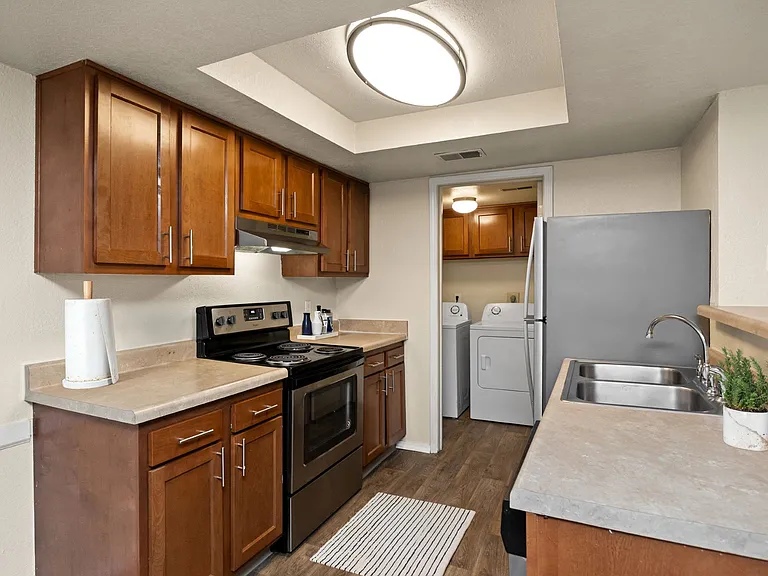 Jordan (Renovated) - 2 Bed / 2 Bath - 1,000 Sq.Ft.