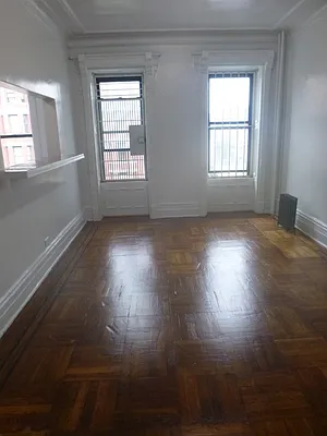 Rented by Luxury Property Group | media 22