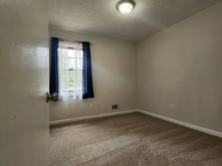 1453 Allison Ct — Photo 17