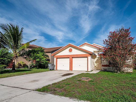3rd image of 8676 Tourmaline Boulevard