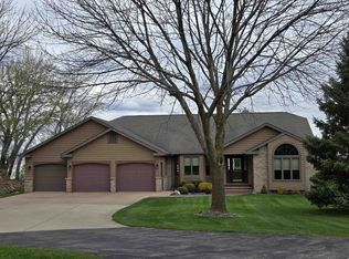 N7751 Windswept Ln, SHERWOOD, WI 54169