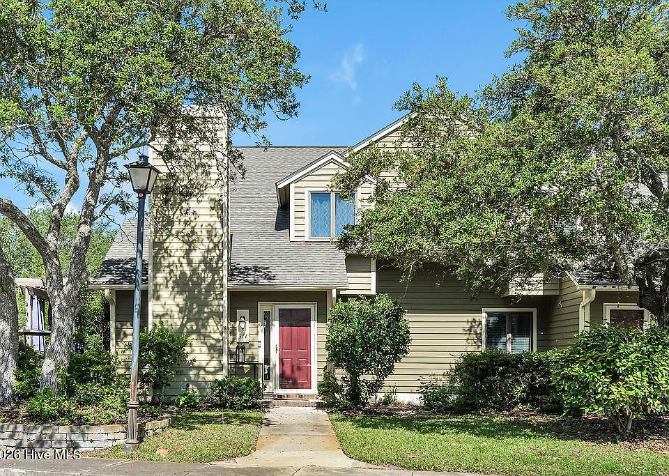 1st image of 311 Champion Court SE