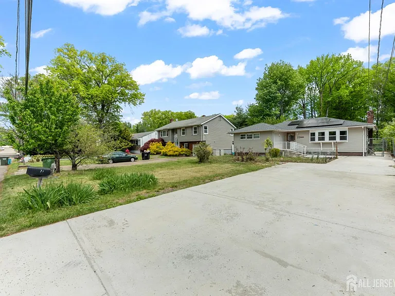 22 Foley Ave — Photo 36