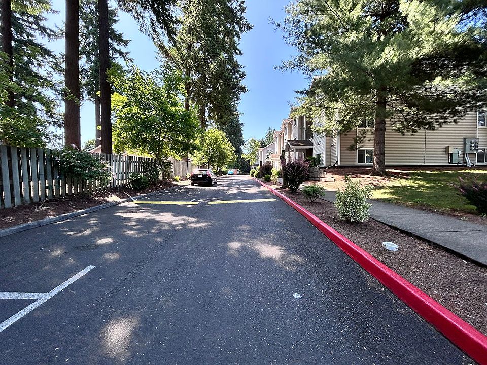 1st image of 12520 SE Foster Rd #1