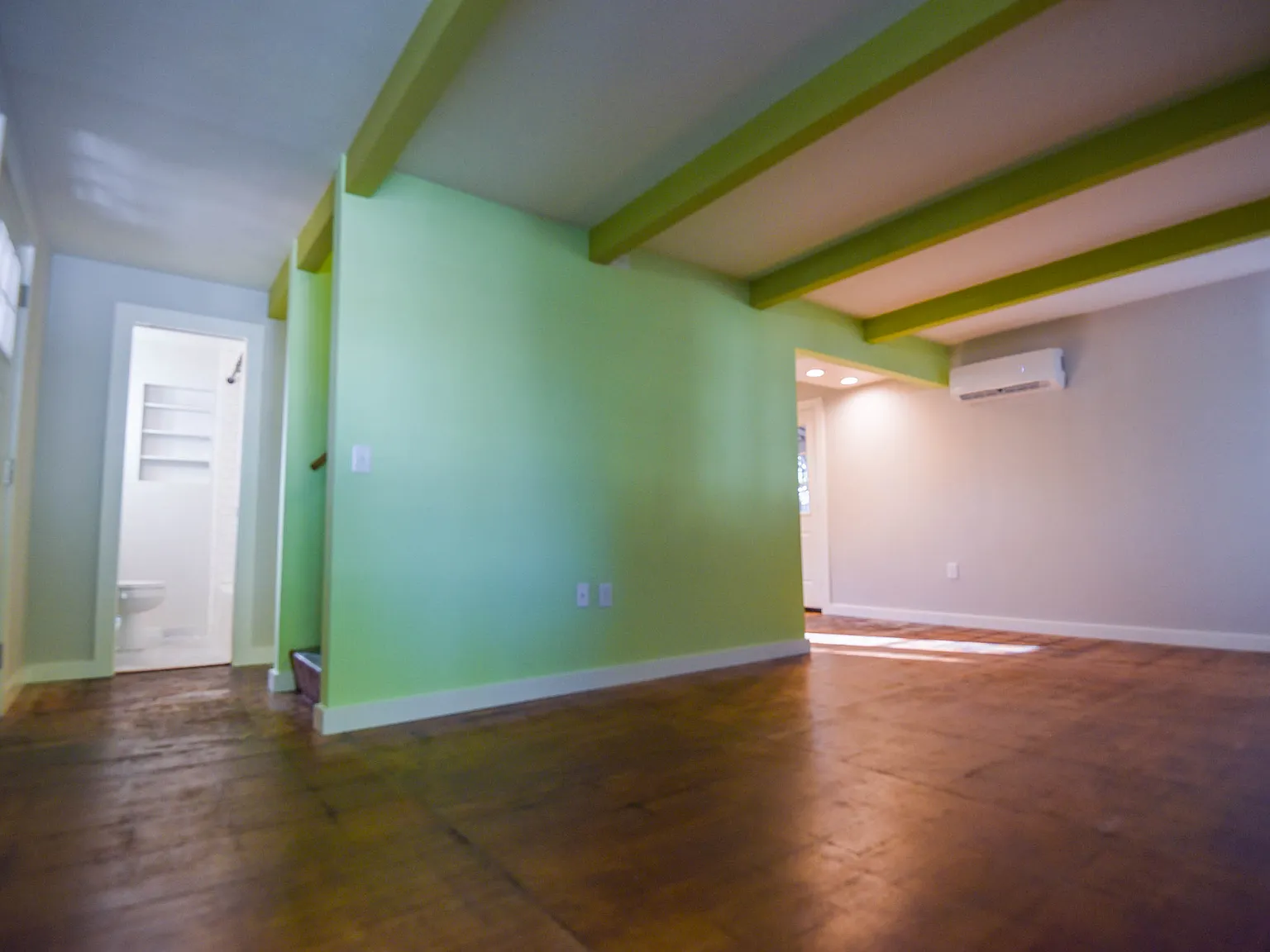 2 bed, 1200 sqft, $1,850 — Photo 2