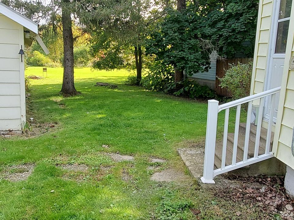 1st image of 1764 Forest Avenue Ext