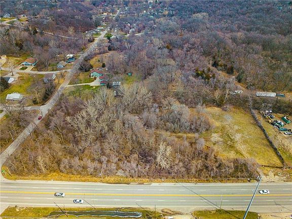 4th image of 601 S Sugar Creek Blvd