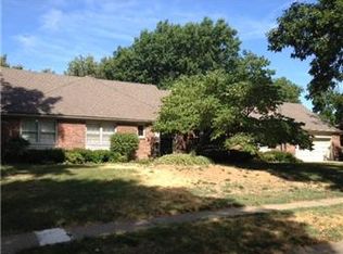 8310 Reeds Ln, Overland Park, KS 66207