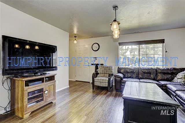 9963 W Tilmont St — Photo 4