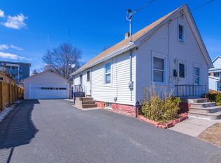 397 S Elm St, Holyoke, MA 01040