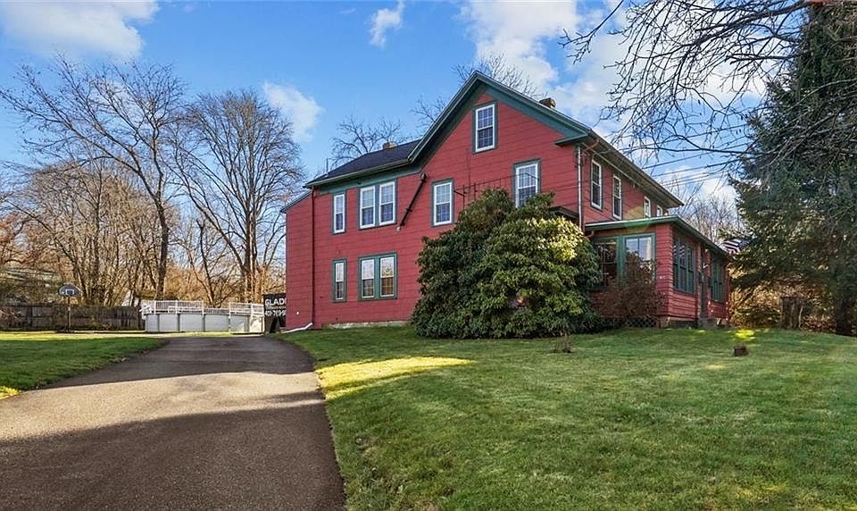 108 Mendon Rd, North Smithfield, RI 02896 Zillow