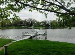34796 N Lake View Ct, McHenry, IL 60051