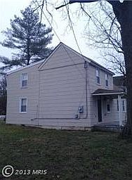 4th image of 215 Agnes Ln