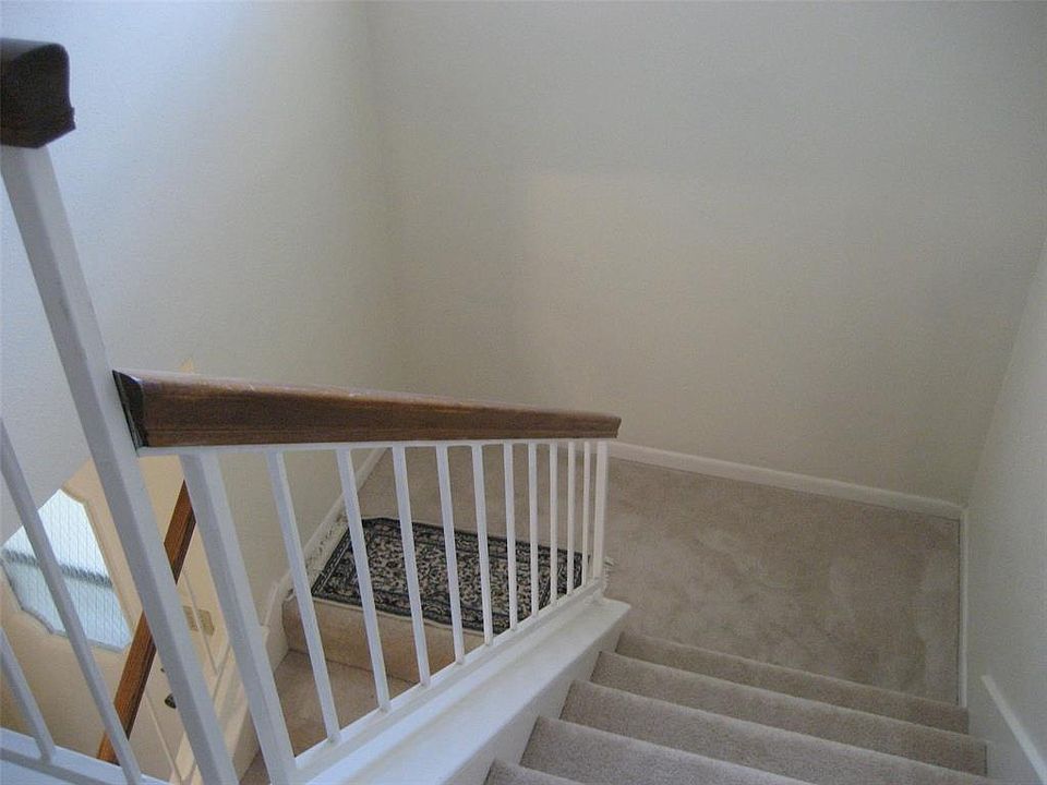 1st image of 3026 Winchester Way
