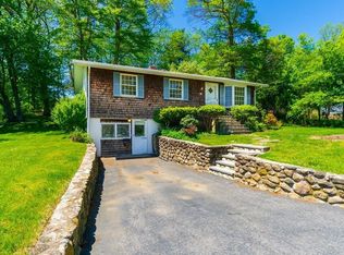 12 Cedar Hill Rd, Bellingham, MA 02019