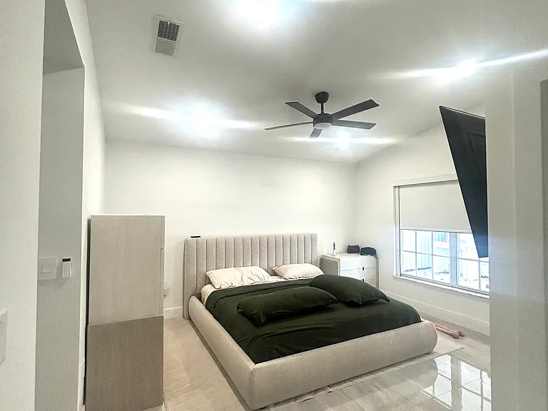 14215 SW 50th St — Photo 5