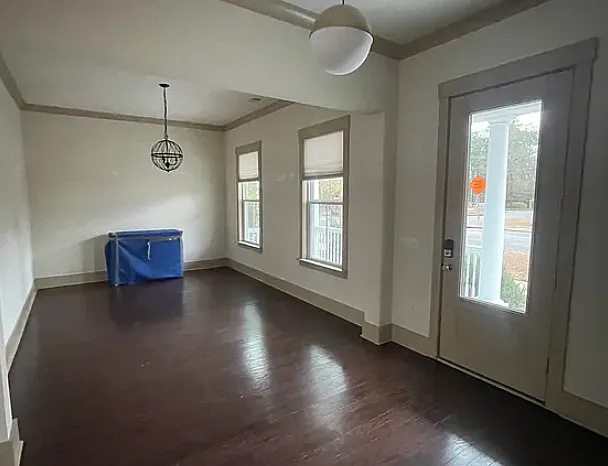 104 Ilderton St — Photo 5