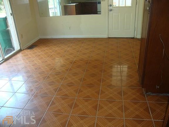 4th image of 5636 Skyland Dr