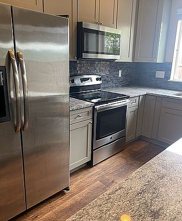 4th image of 15318 SE Shale Dr