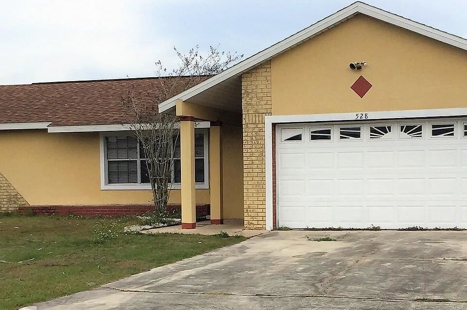 1st image of 528 Floral Dr