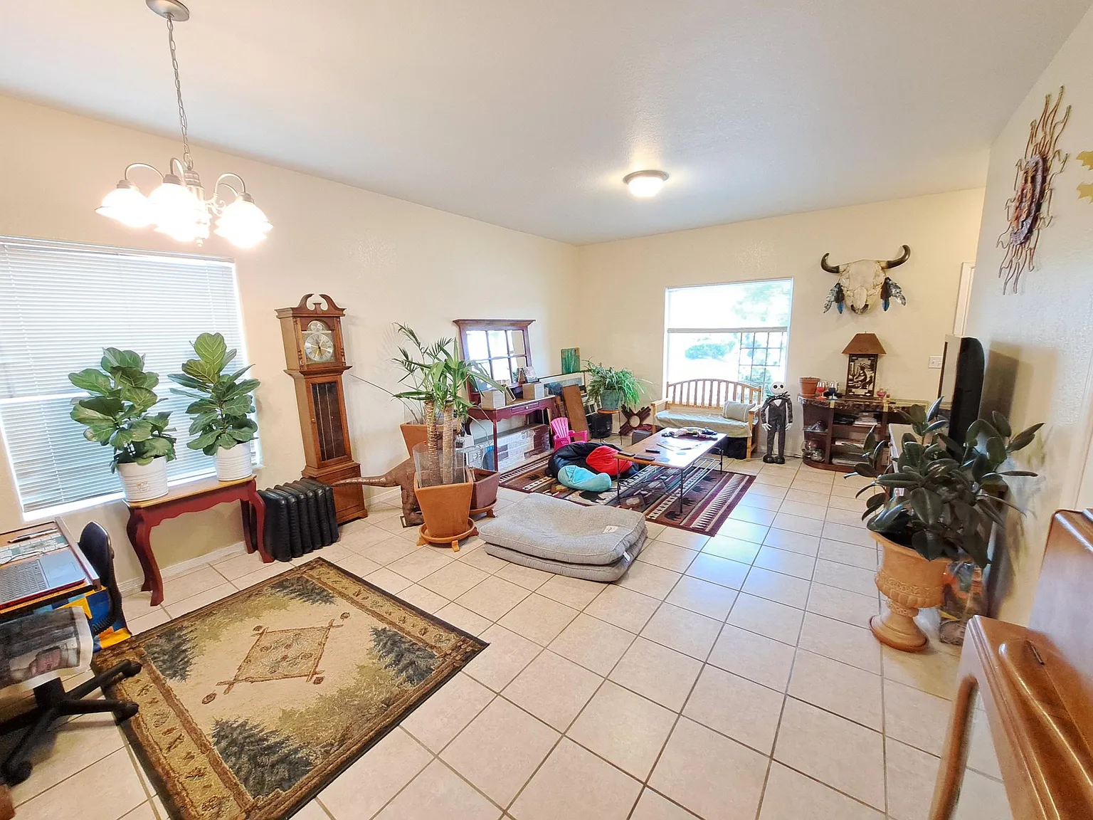 4 bed, 2.5 bath, 2323 sqft, $2,100 — Photo 3