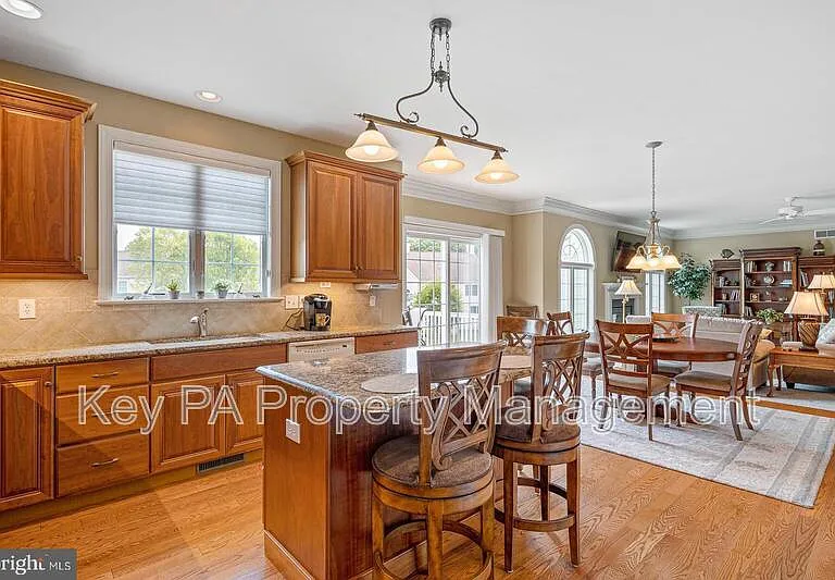 155 Harrogate Dr — Photo 18