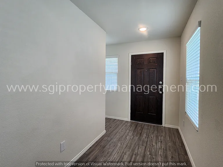 1427 Ganado Dr — Photo 3