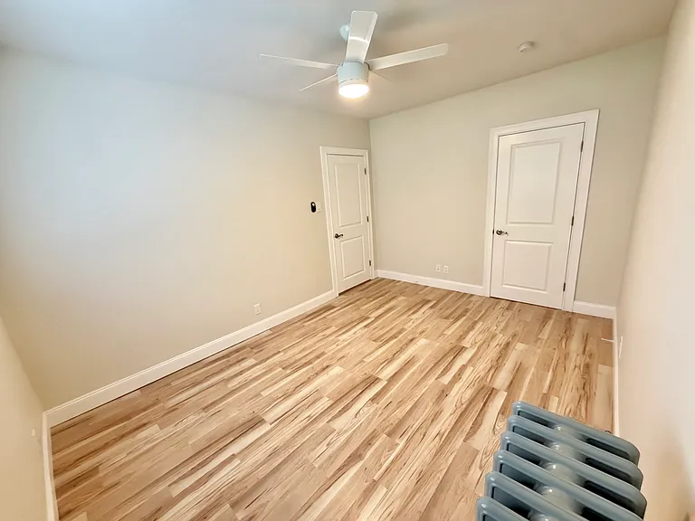 28 Howard St — Photo 11