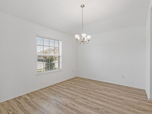 3rd image of 3507 Sunlight Springs St