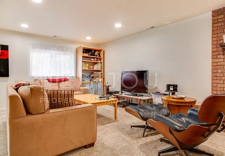355 Waco Ct — Photo 11