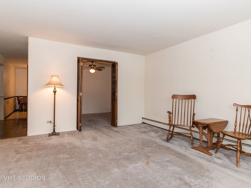 1313A S Rebecca Rd APT 218, Lombard, IL 60148 | Zillow