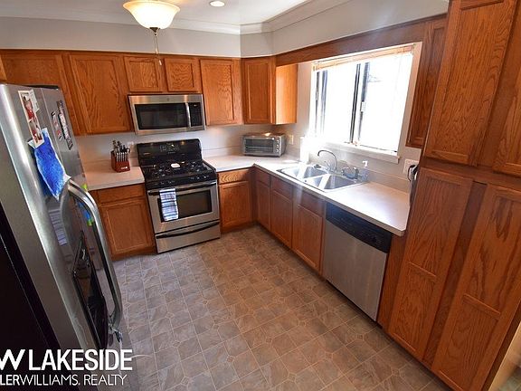 4th image of 16006 Touraine Dr