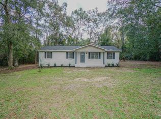 147 San Carlos Dr, Cantonment, FL 32533