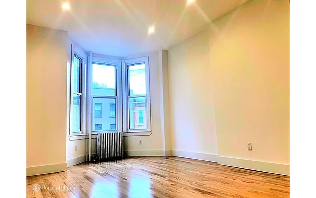 Rented by Douglas Elliman | media 31
