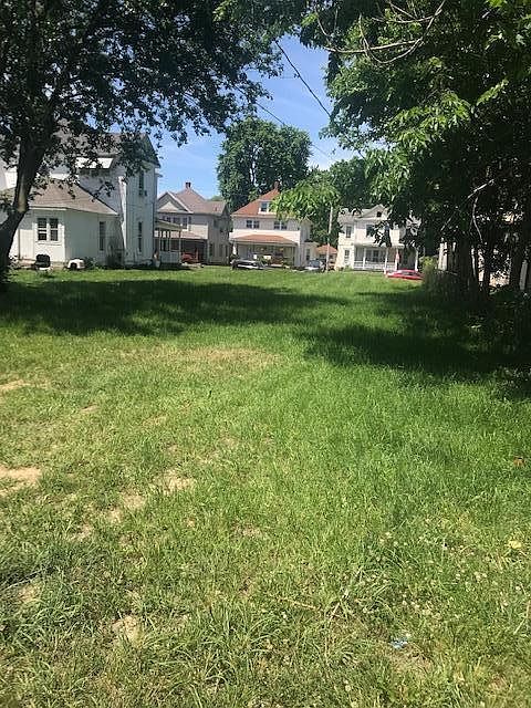 1st image of 517 Wood St