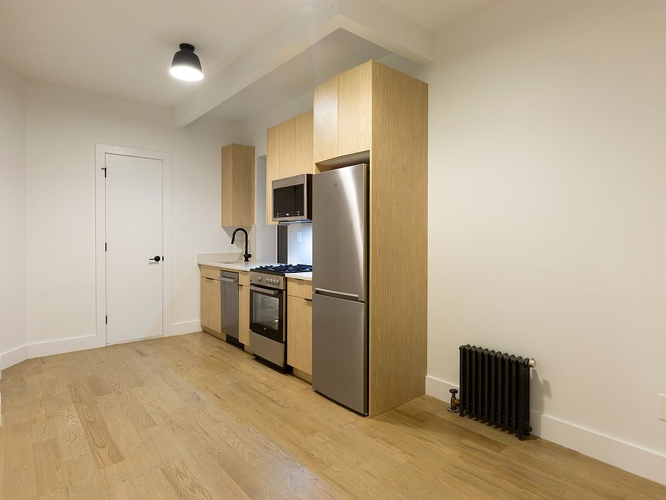 1st image of 106 8th Ave #5S1