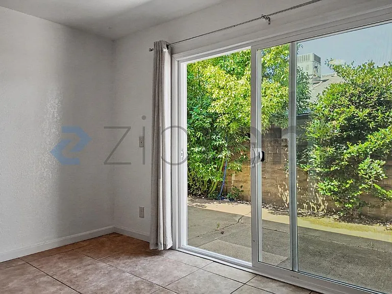 1812 Cirby Way #B — Photo 14