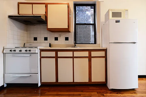 Rented by J Misrahi Realty Corp | media 5